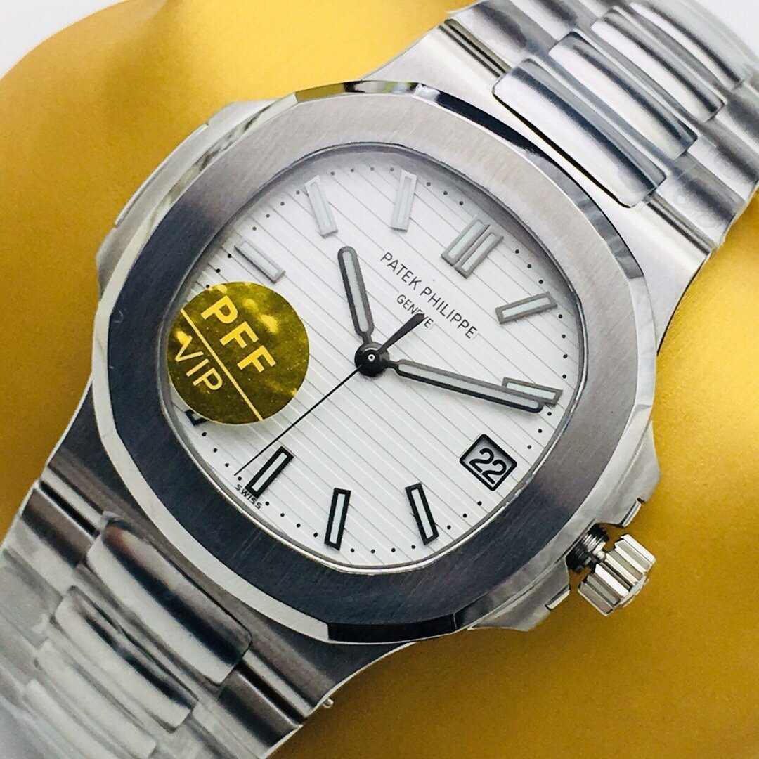 PATEK NAUTILUS 5711 STAINLESS STEEL WHITE DIAL