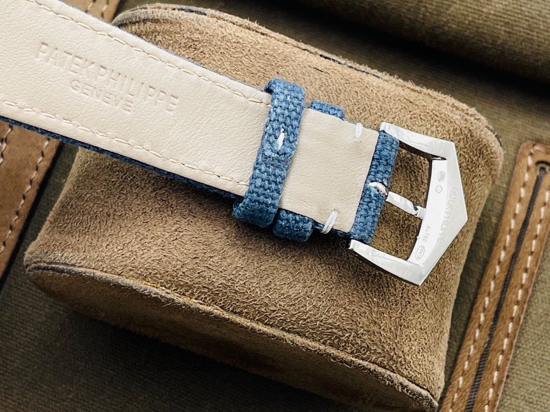 PATEK CALATRAVA 40MM STAINLESS STEEL BLUE DIAL REF6007A-001