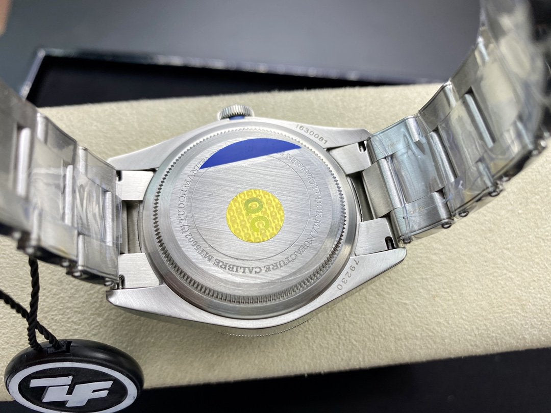 HERITAGE BLACK BAY 41MM BLUE BEZEL