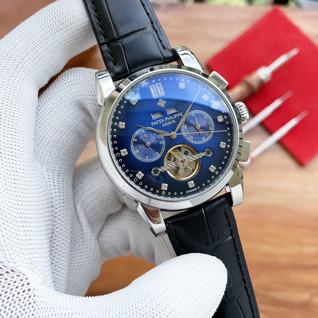 PATEK ANNUAL CALENDAR DIAMOND NUMERALS