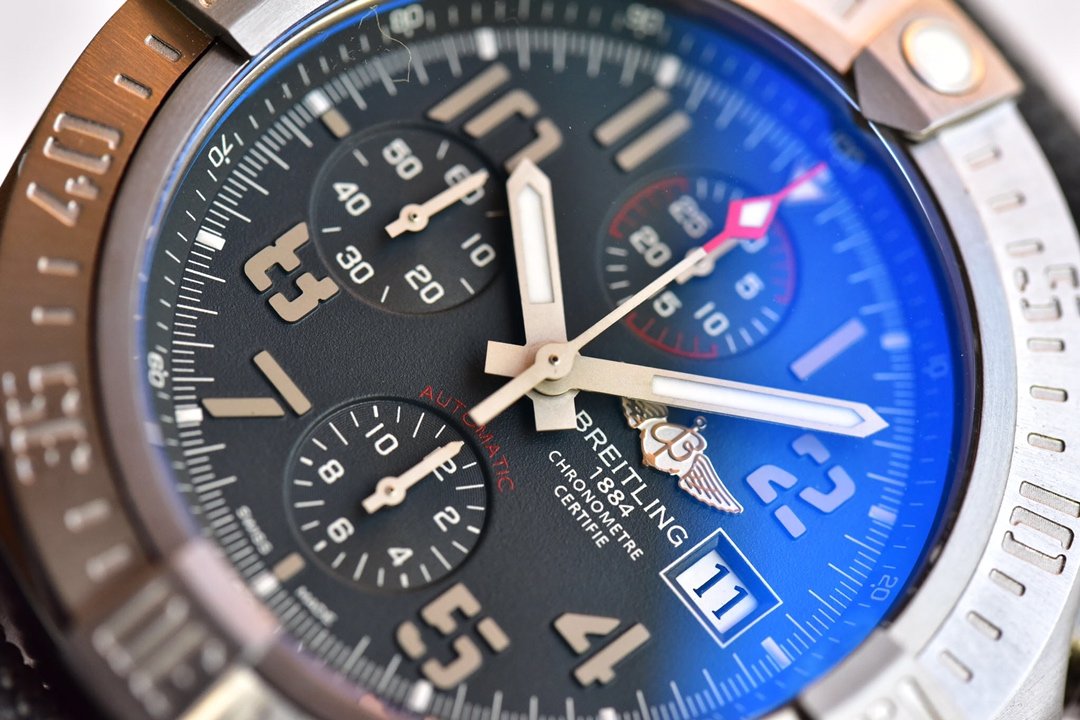 AVENGER BANDIT 45MM CHRONOGRAPH TITANIUM BLACK DIAL
