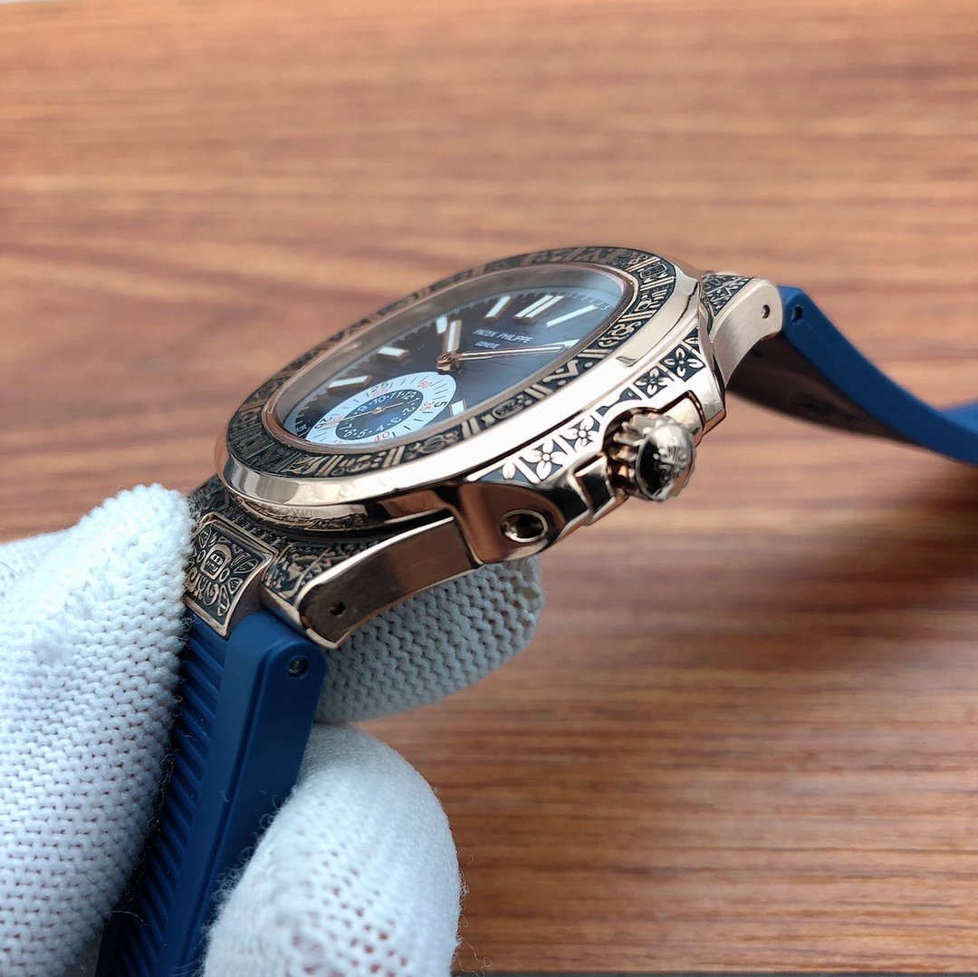 PATEK NAUTILUS SECONDTIME GOLD HAND ENGRAVED