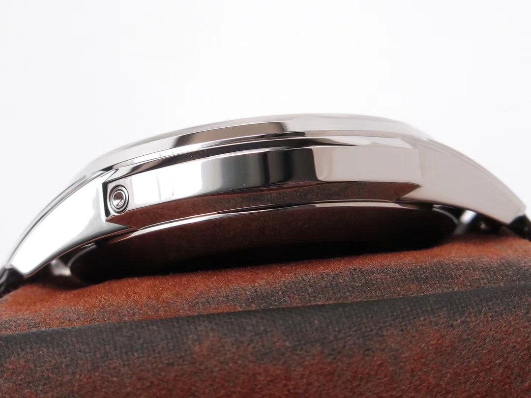 PATEK GRAND COMPLICATION PERPETUAL CALENDAR 5320G-001