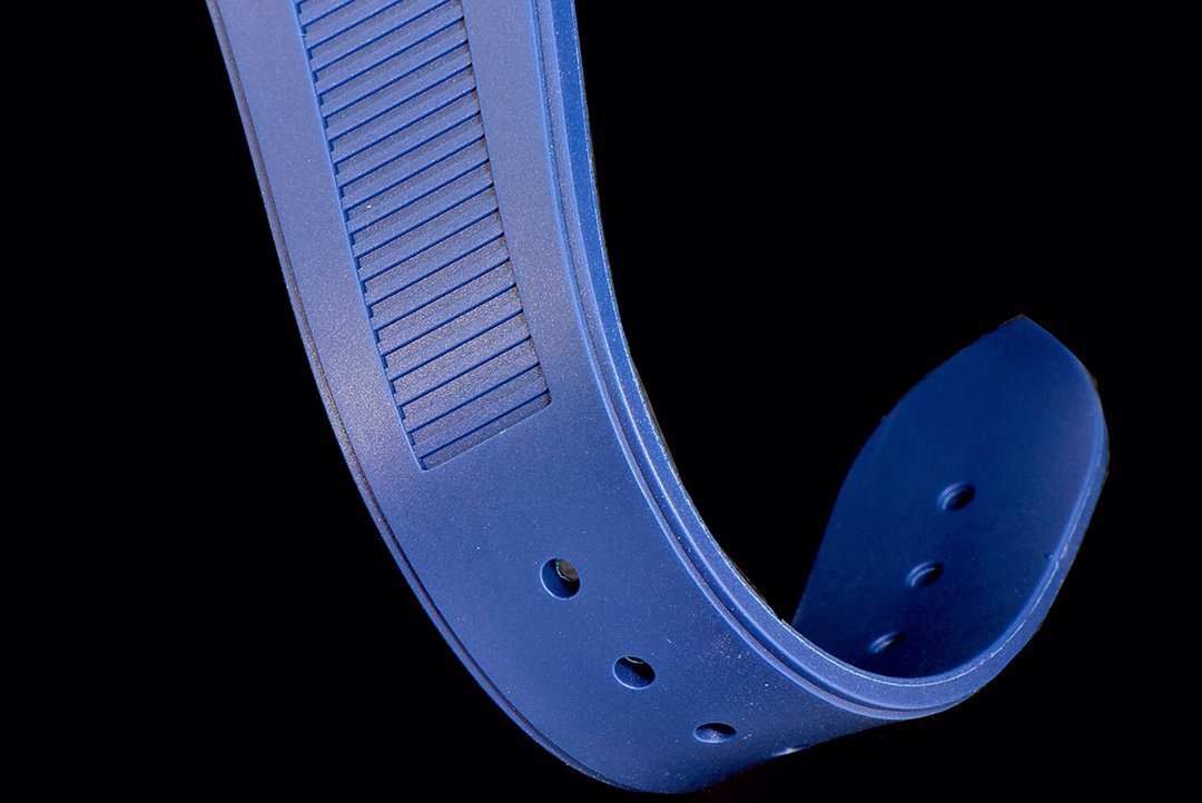 PATEK NAUTILUS MOONPHASE ANNUAL CALENDAR BLUE DIAL RUBBER