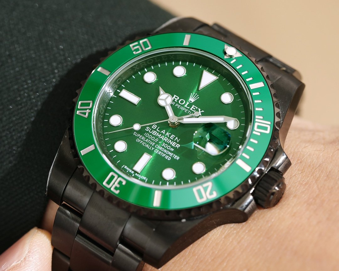 SUBMARINER 40MM CUSTOM ALL BLACK GREEN BEZEL