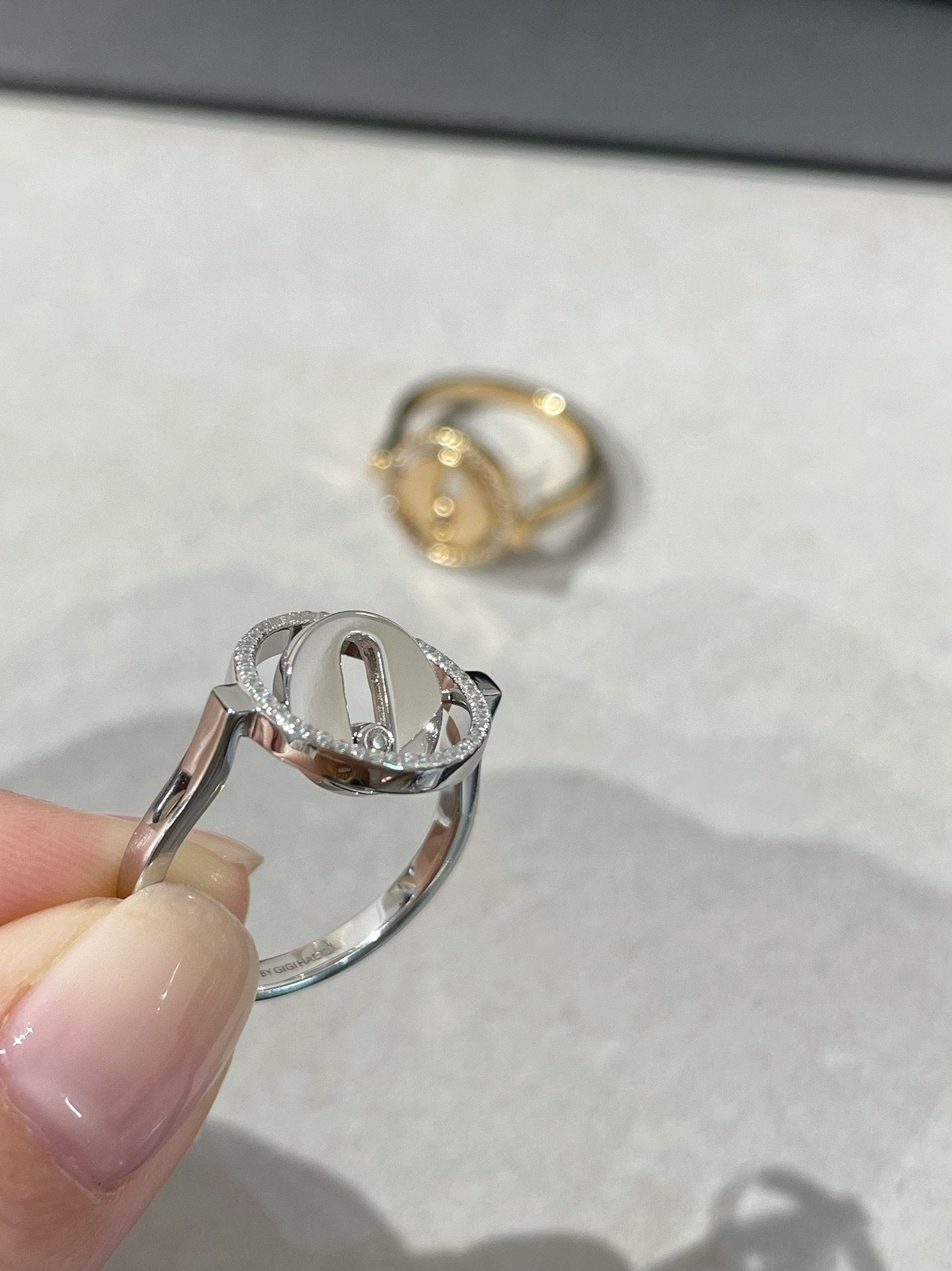 LUCKY MOVE DIAMOND RING