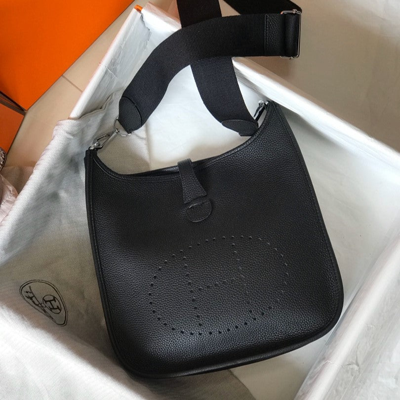 Evelyne 29cm Black Togo Shw