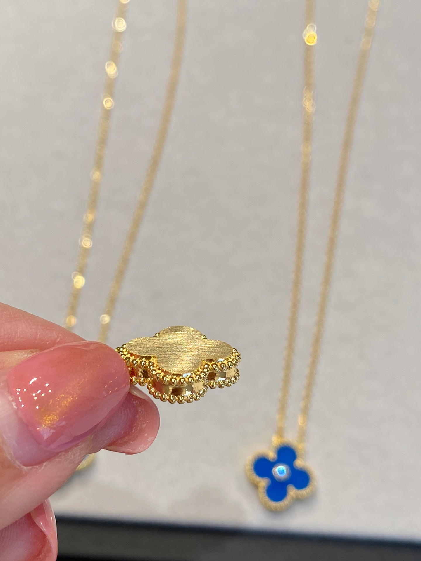 VCA Clover Vintage Agate Blue 1 Diamond Necklace Gold