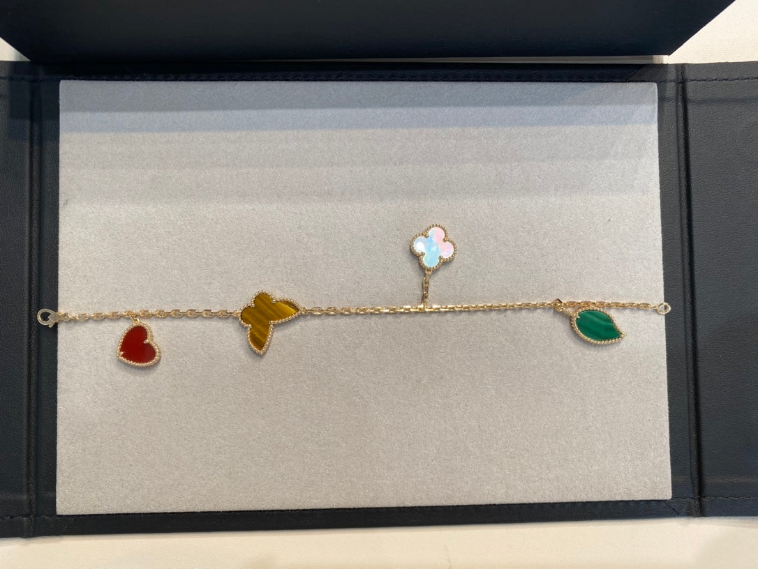 VCA Lucky Vintage 4 Motifs Gold Bracelet
