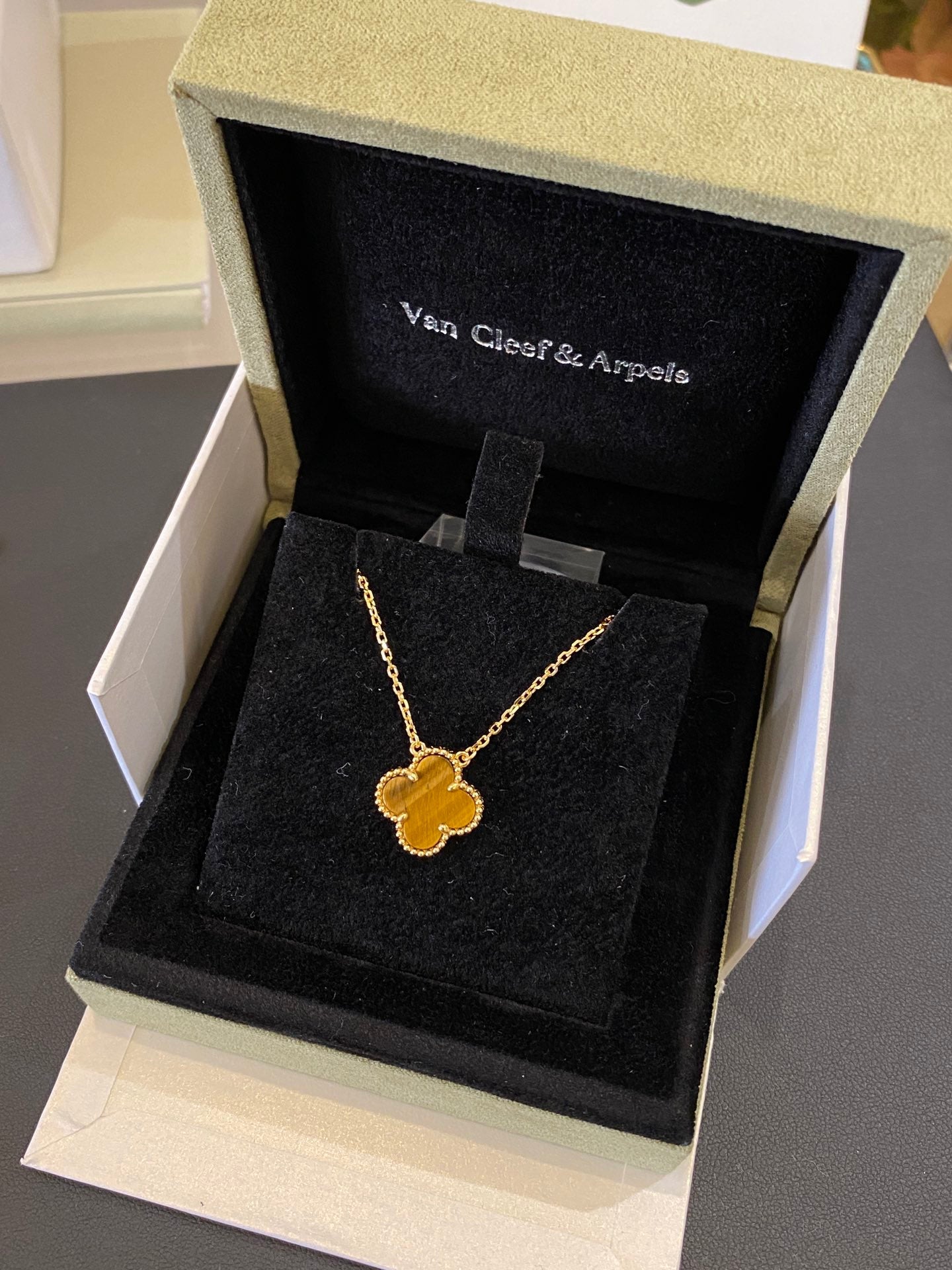 VCA Clover Necklace Tiger's Eye Gold