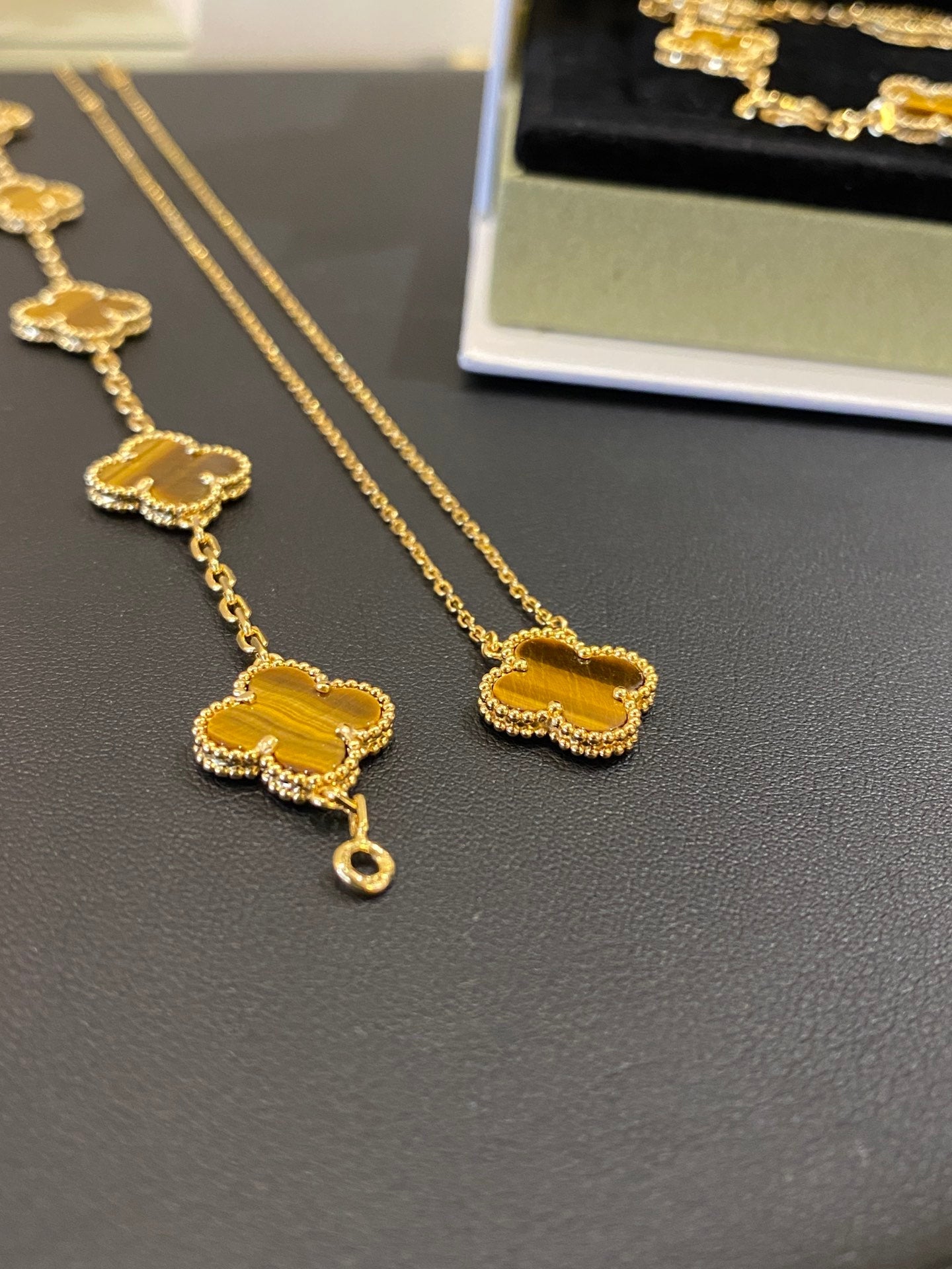 VCA Clover Necklace Tiger's Eye Gold