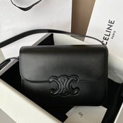 CLASSIQUE TRIOMPHE 22 ALL BLACK CALFSKIN