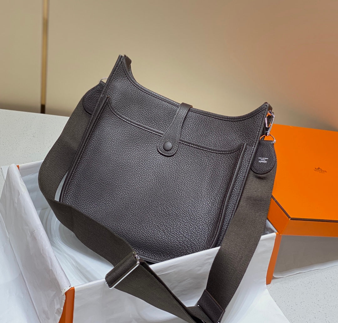 Evelyne 29cm Chocolate Togo Shw