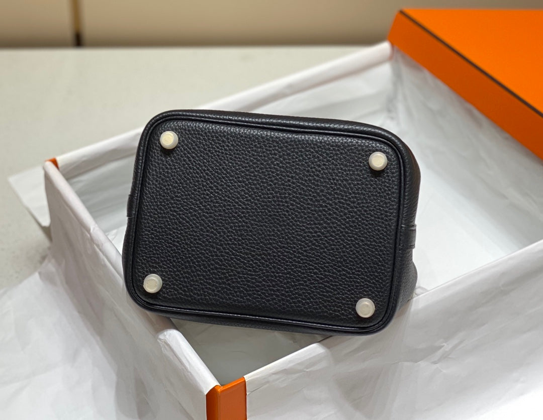 picotin lock 18 black togo ghw