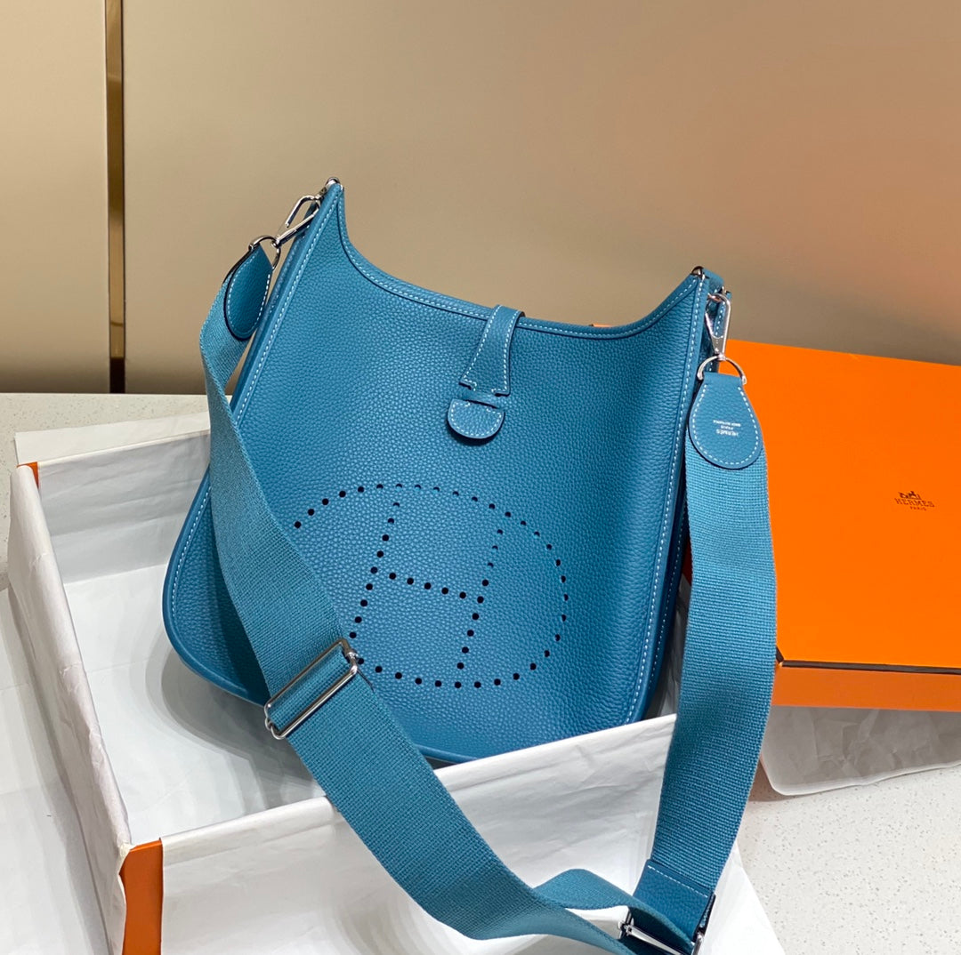 Evelyne 29cm Blue Togo Shw