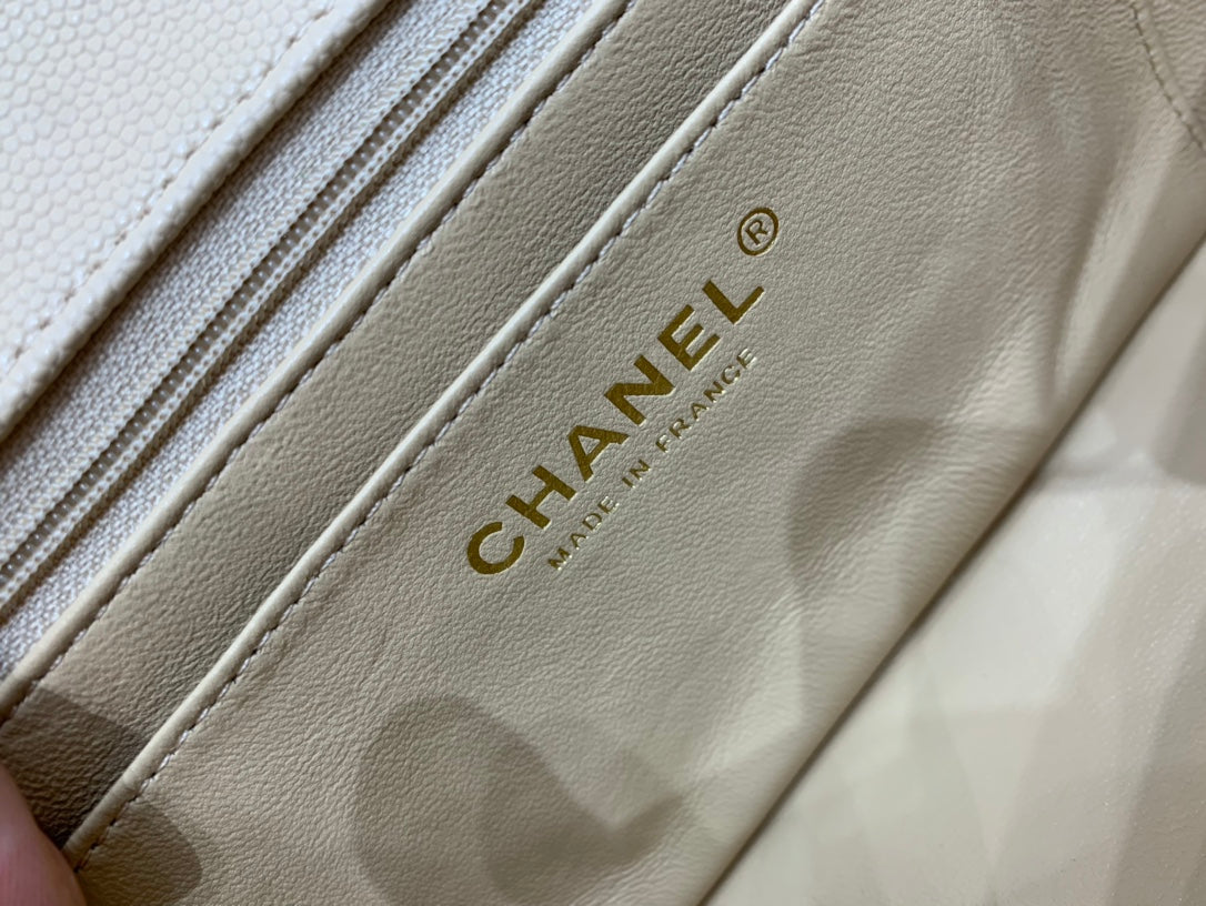 flap bag mini 20cm caviar gold hardware