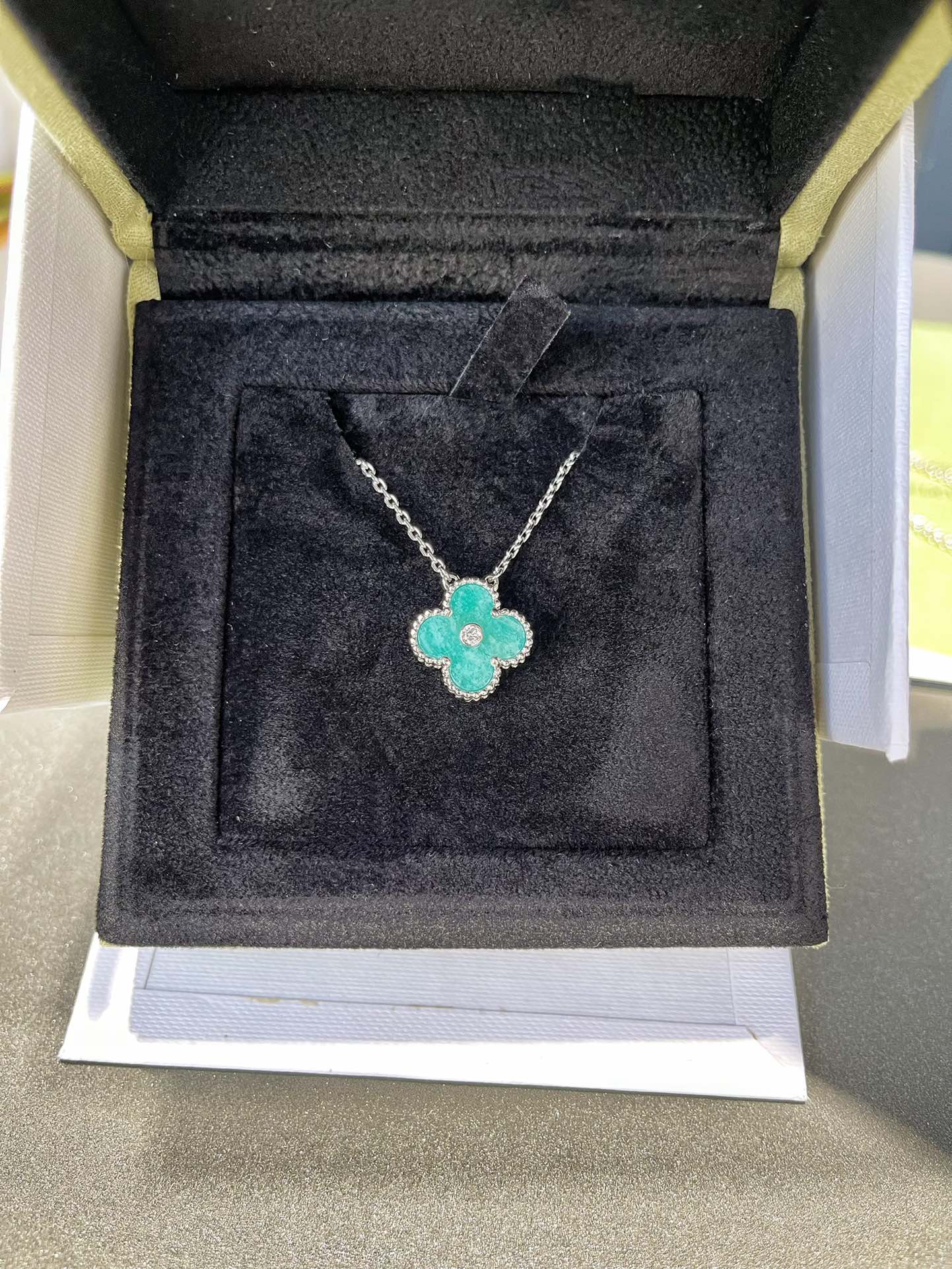 VCA Clover Vintage Turquoise Sliver 1 Diamond Necklace