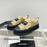 CC Low Sneaker Thick-Soled Beige Rain Velvet Fabric