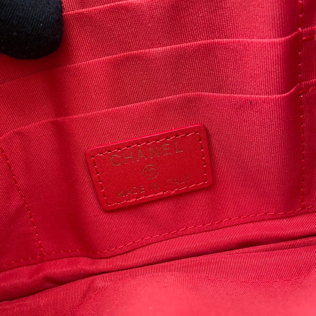 CC 19 Pouch 20cm Black Calfskin