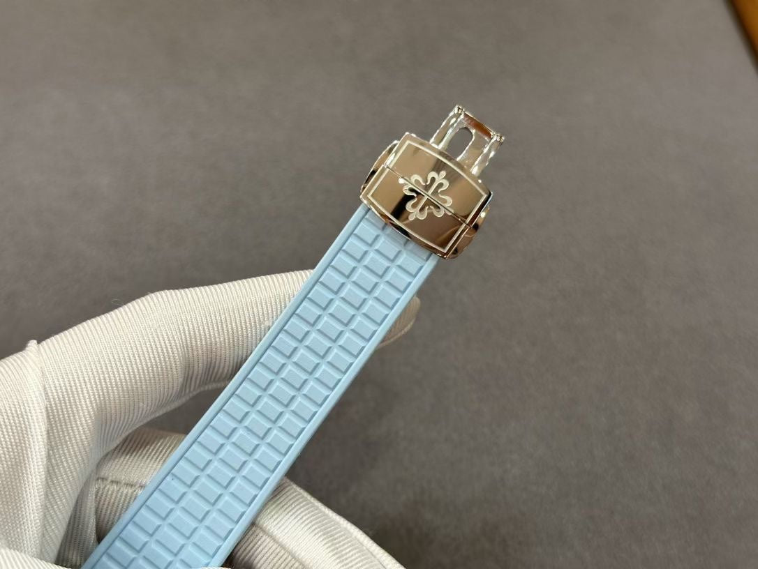 PATEK Aquanaut 35.6mm Silver White Dial