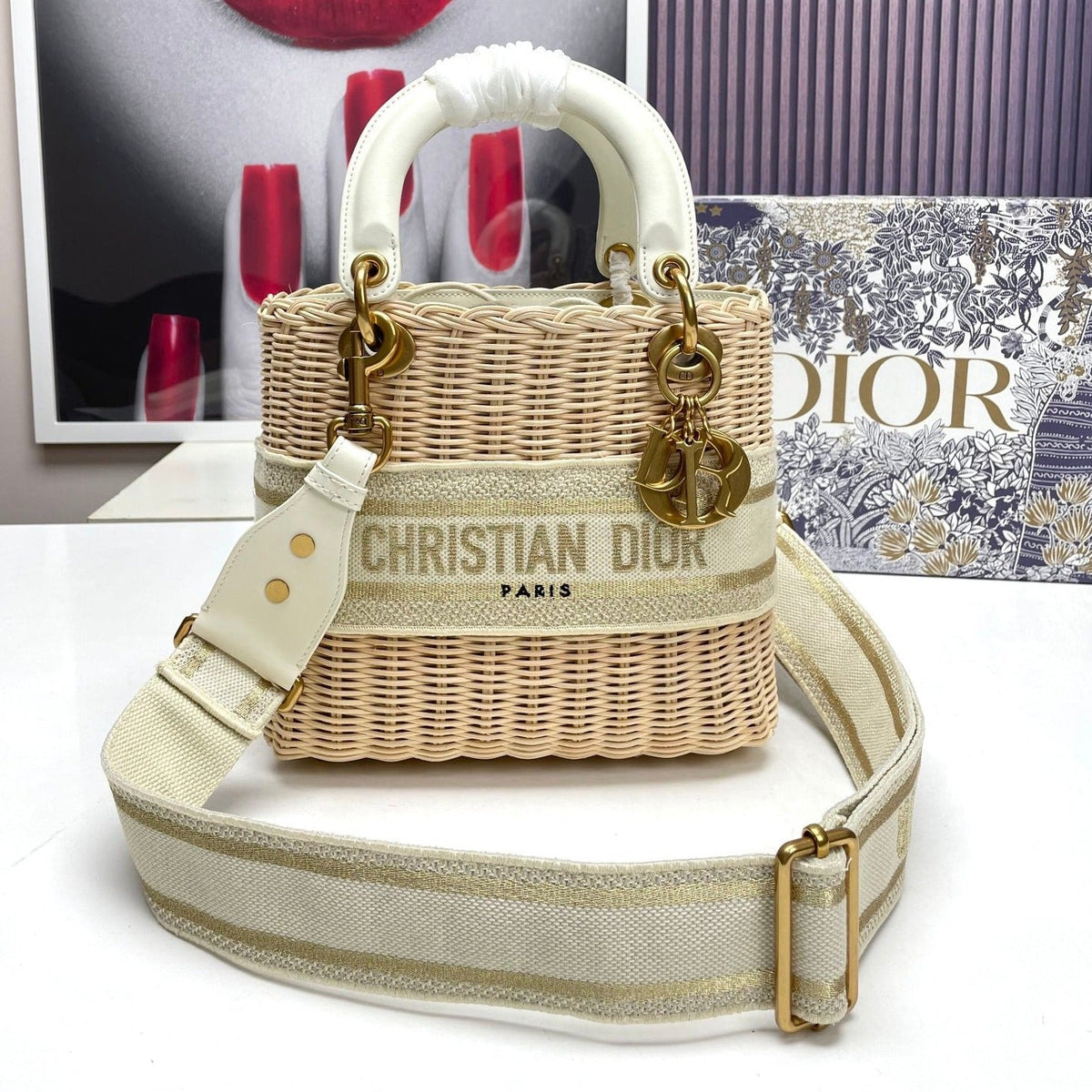 medium lady 24 bamboo basket white canvas