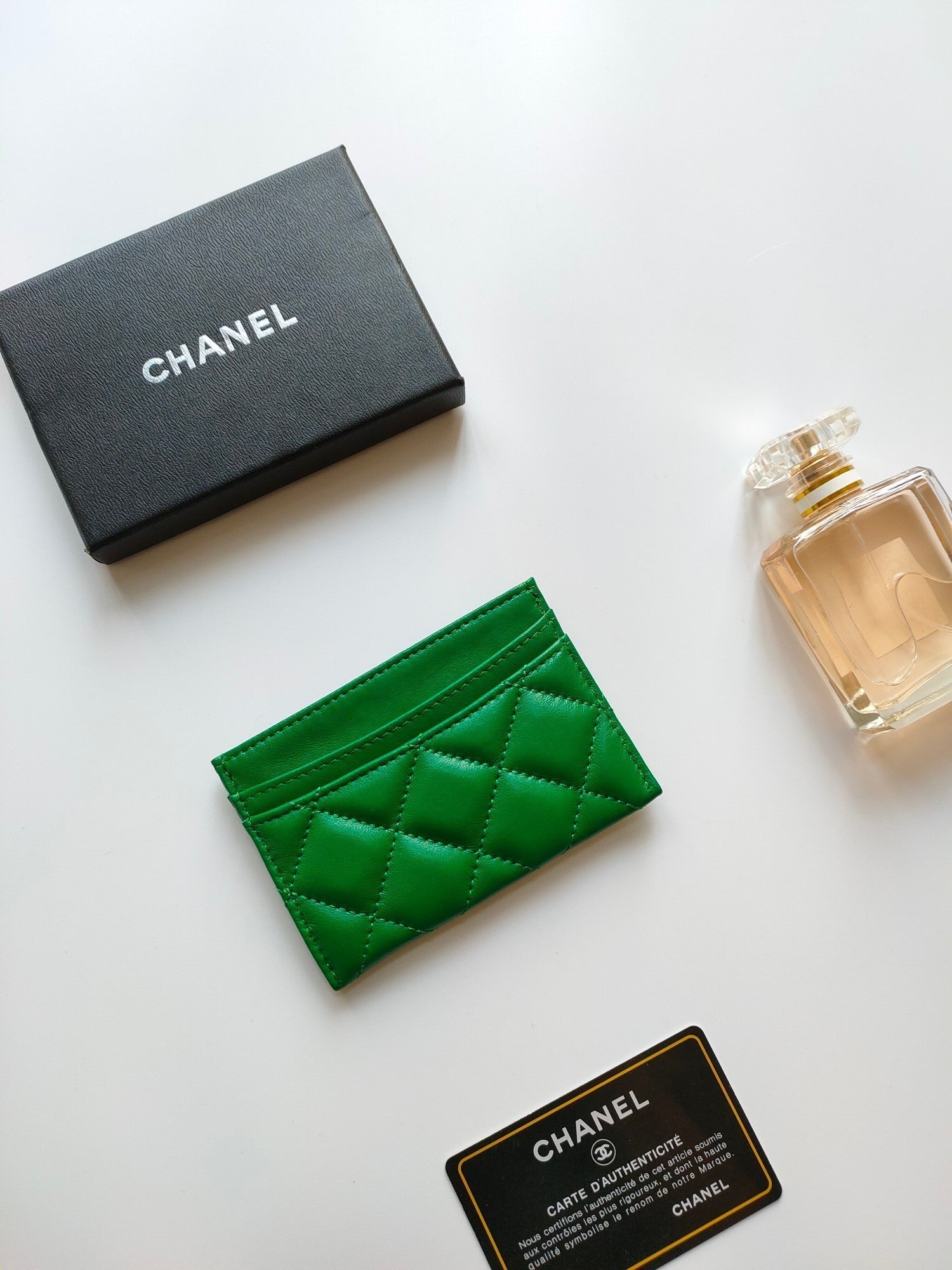 CC CARD HOLDER 11.2 GREEN CALFSKIN GOLD ICON