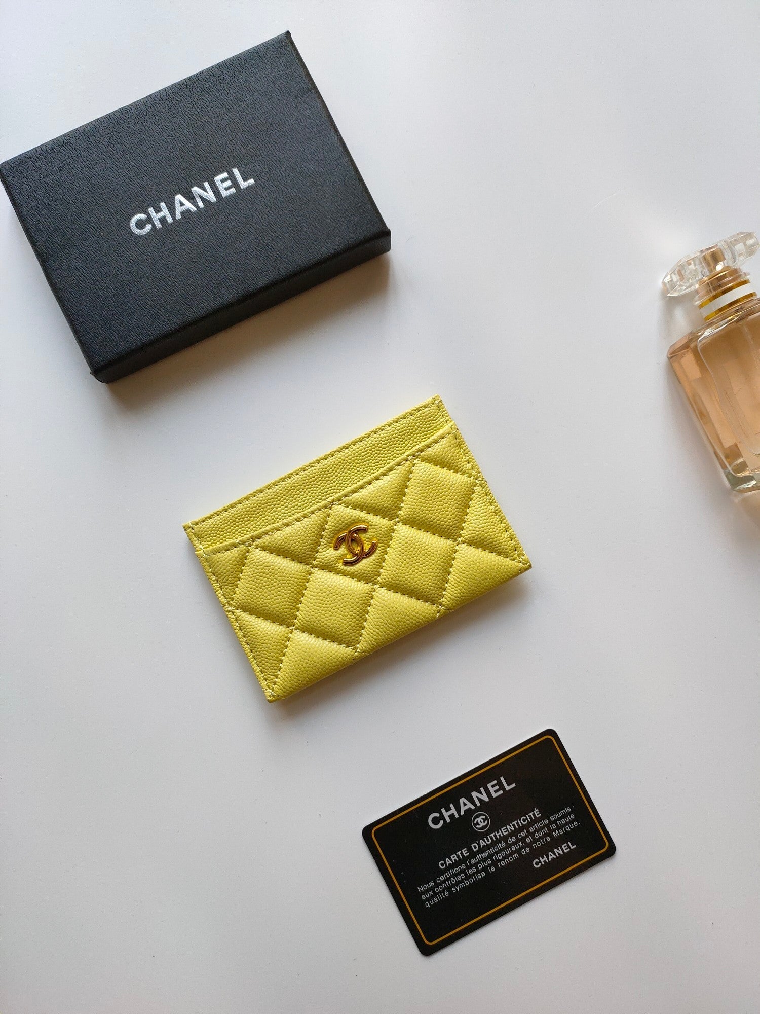 CC CARD HOLDER 11.2 LEMON GRAINED CALFSKIN GOLD ICON