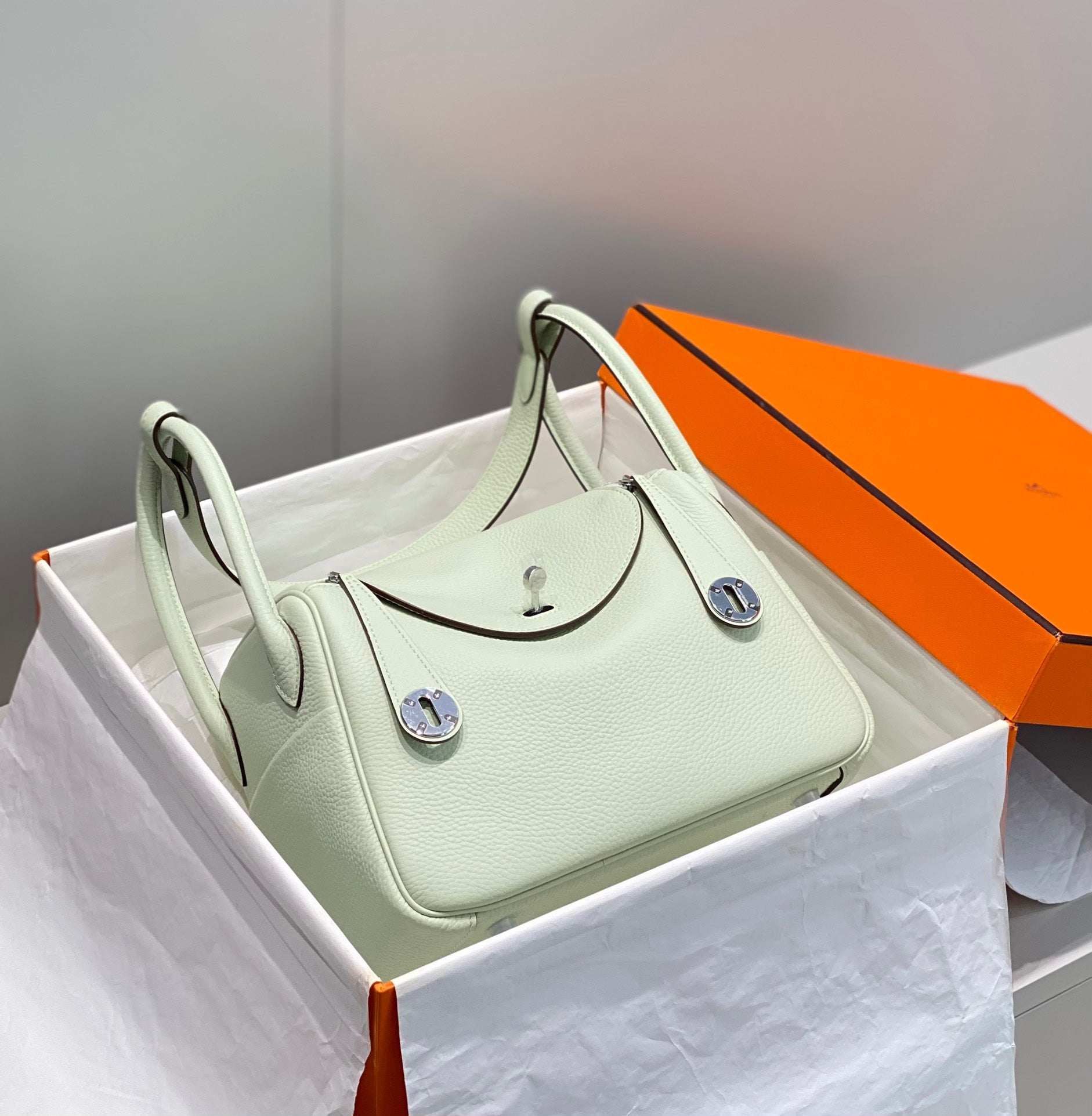 HM LINDY 26 BAG MINT TAURILLON CLEMENCE LEATHER