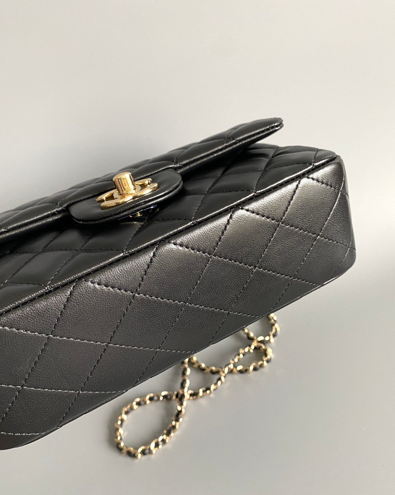 mini flap bag top handle 20cm black lambskin gold hardware