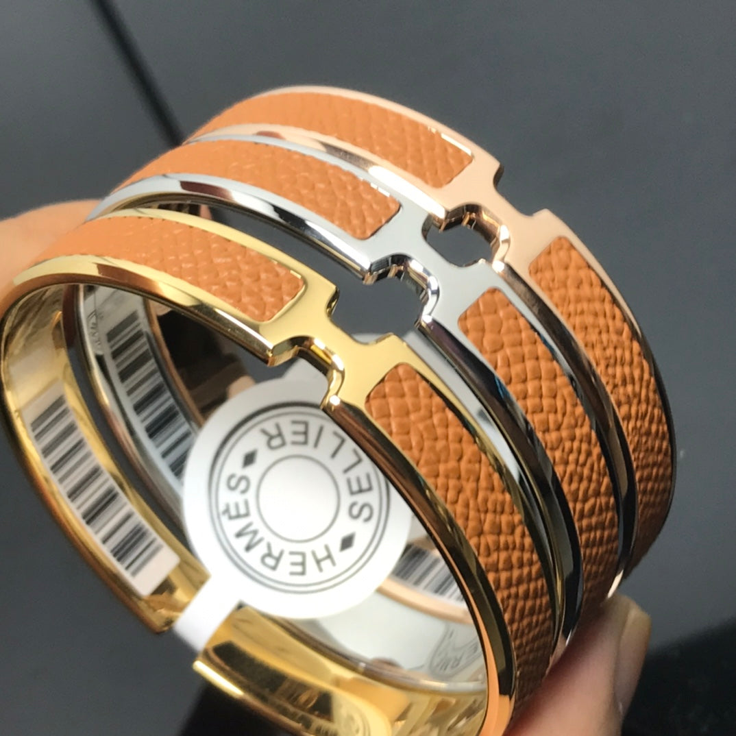 H Pig Nose Camel Brown Bracelet