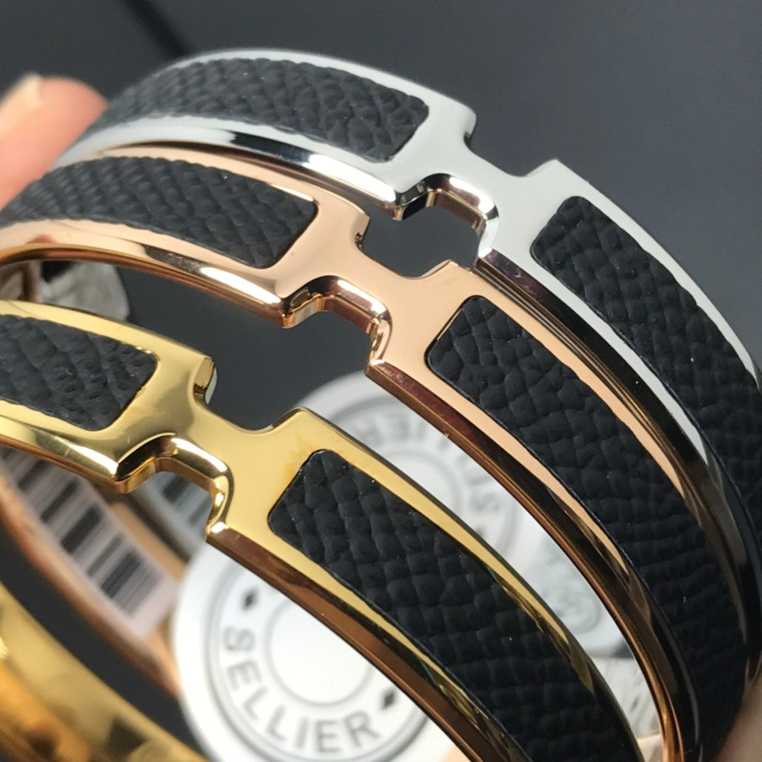 H Pig Nose Black Bracelet