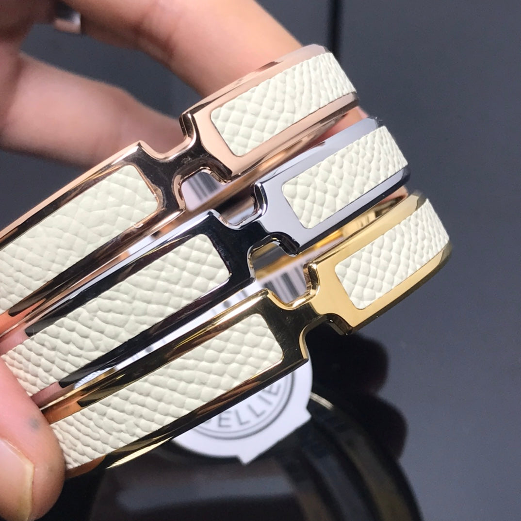 H Pig Nose White Bracelet