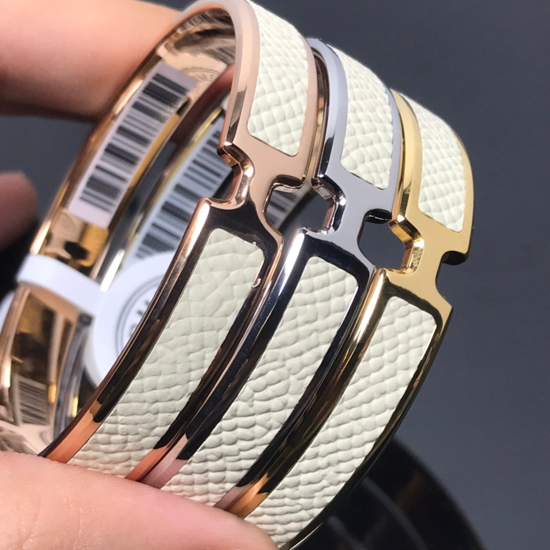 H Pig Nose White Bracelet