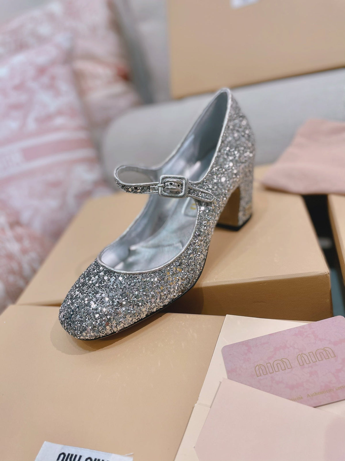 Miu Miu 2026 Round-Toe Pumps 65mm Patent Leather Glitter 155501