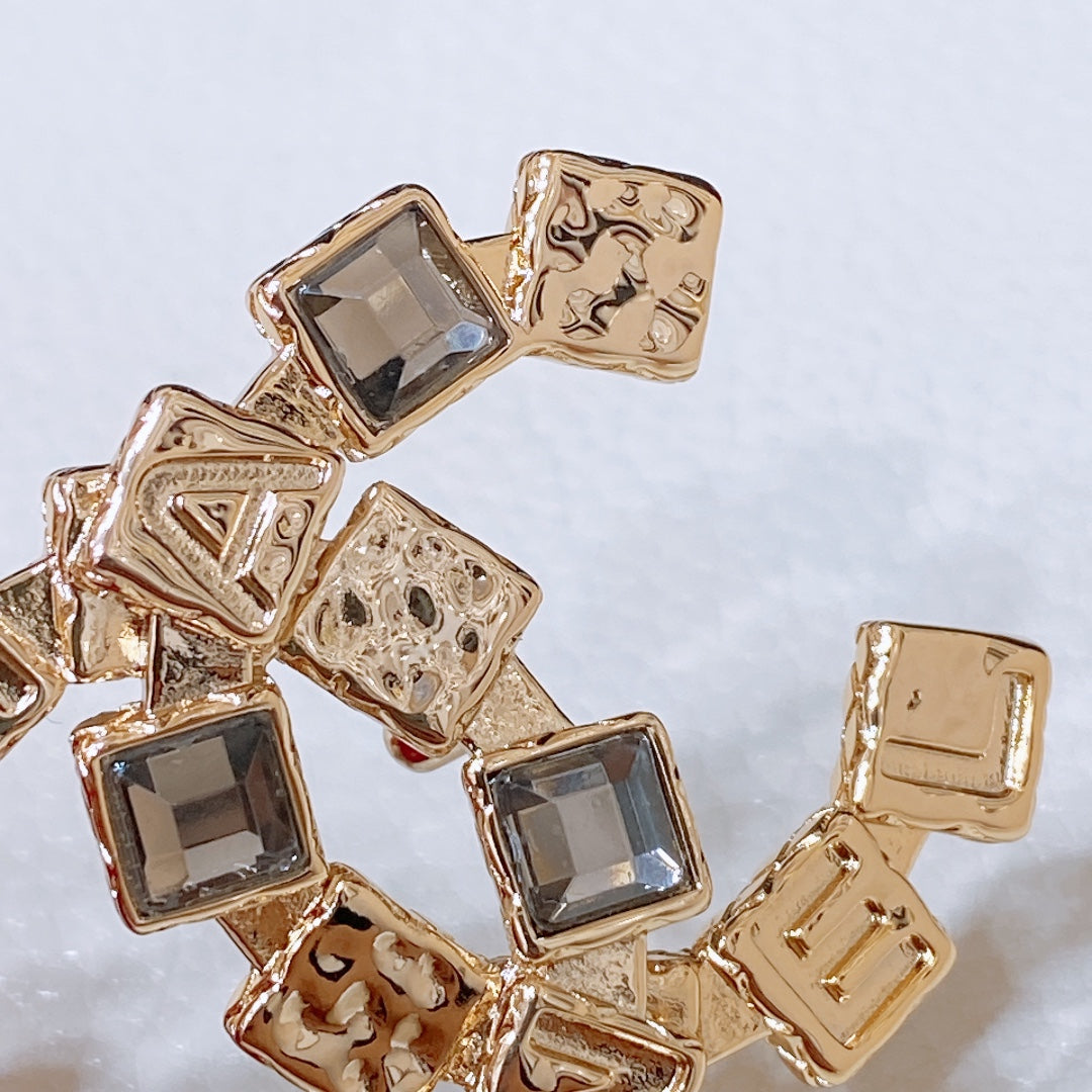 CHANEL BELT 3CM IN DODGER BLUE AND BLACK LAMBSKIN WITH CRYSTAL GOLD HARDWARE