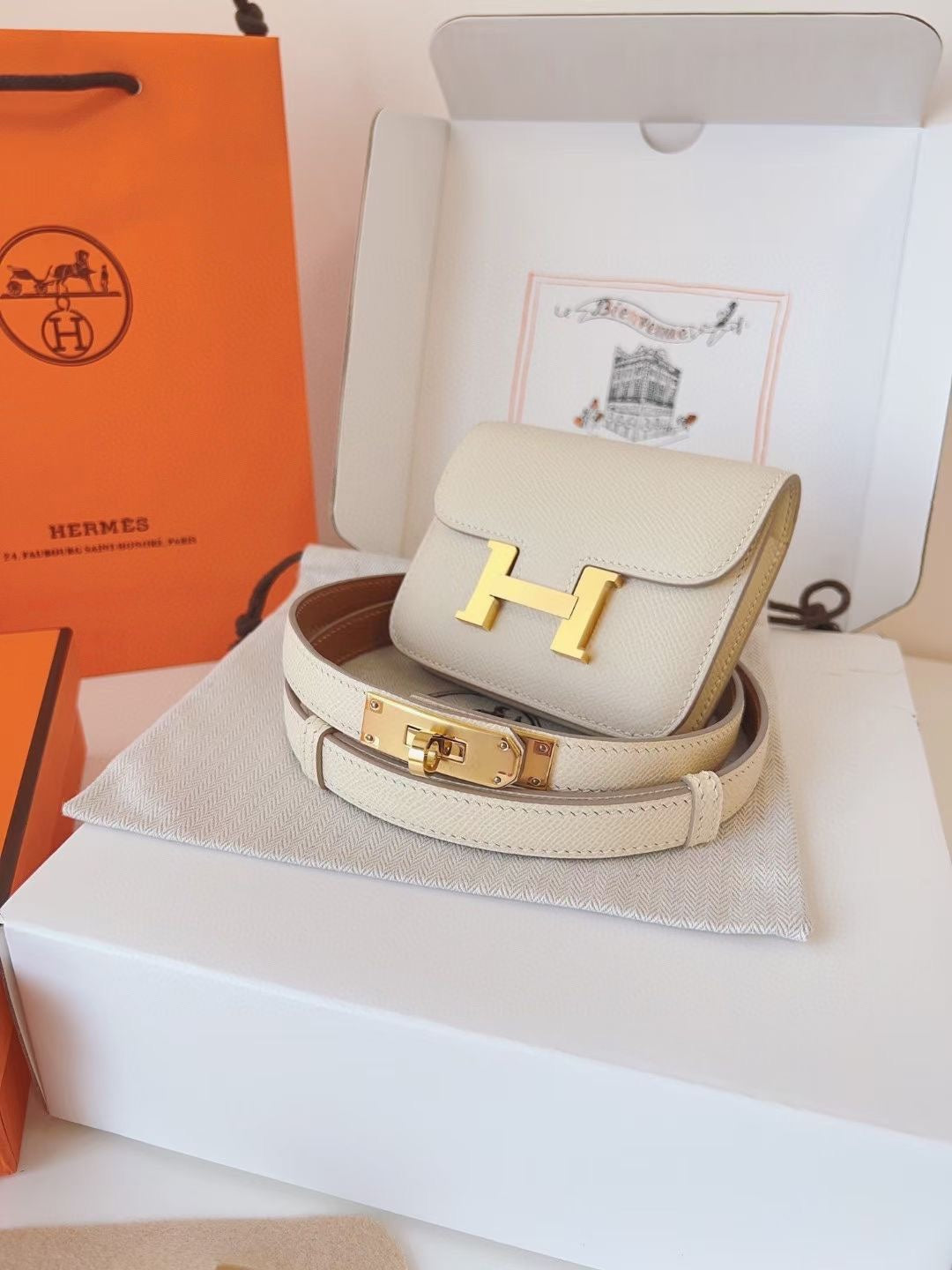hm kelly belt 18mm with constance slim white epsom gold hardware