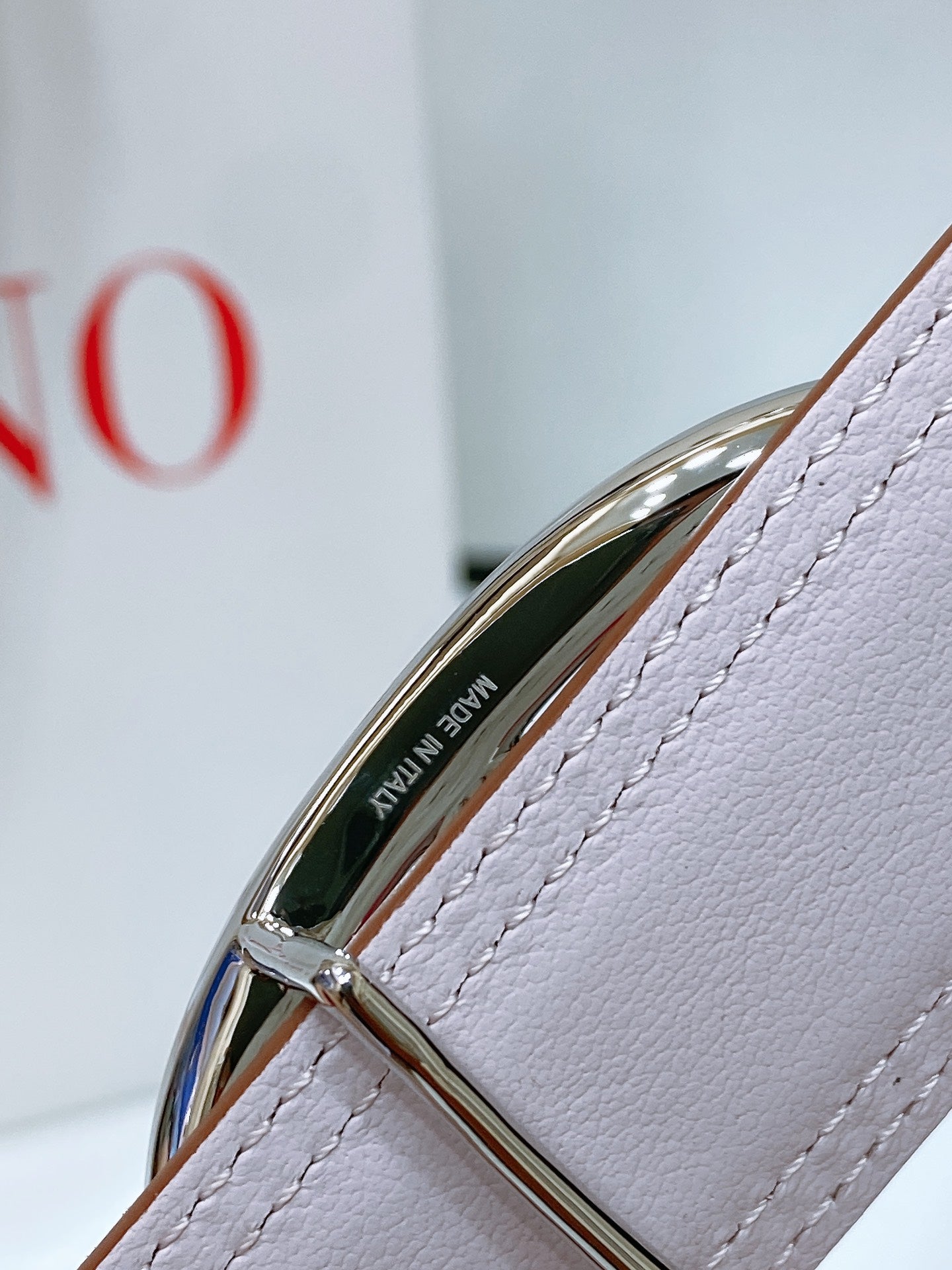 The Bold Edition Belt 30mm White Calfskin Silver Buckle