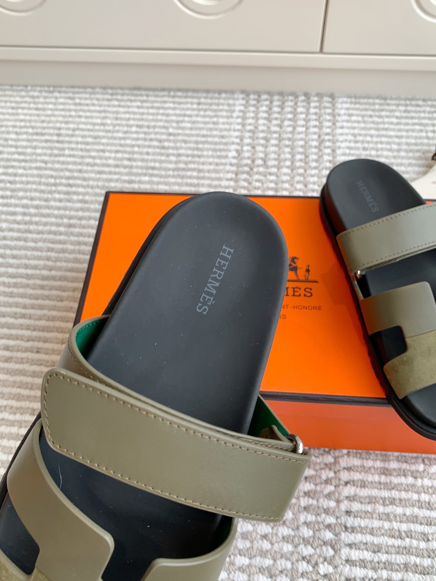 Hermes 2026 Chypre Sandal Suede Calfskin 982185