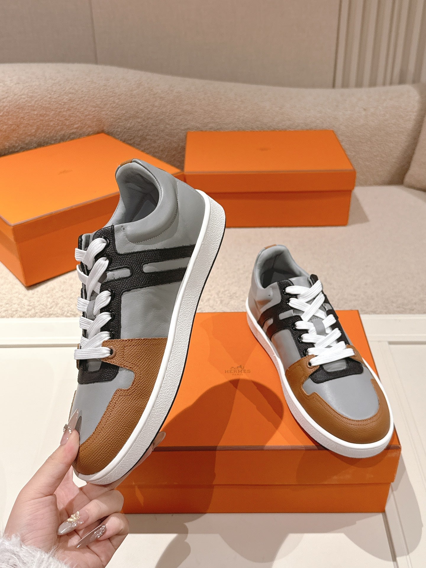 HM 25ss Sneakers Gray Black Brown Cowhide 577546