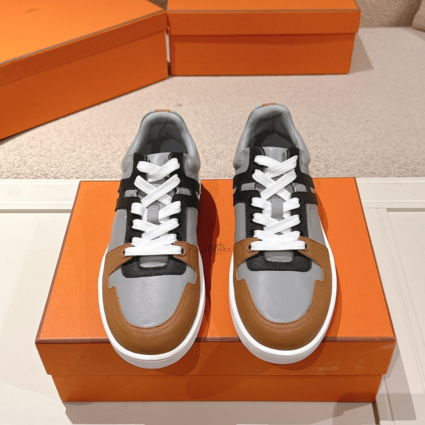 HM 25ss Sneakers Gray Black Brown Cowhide 577546