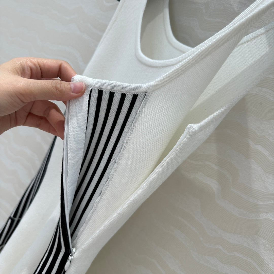 CD U-neck Large A-line Skirt White Viscose Polyamide