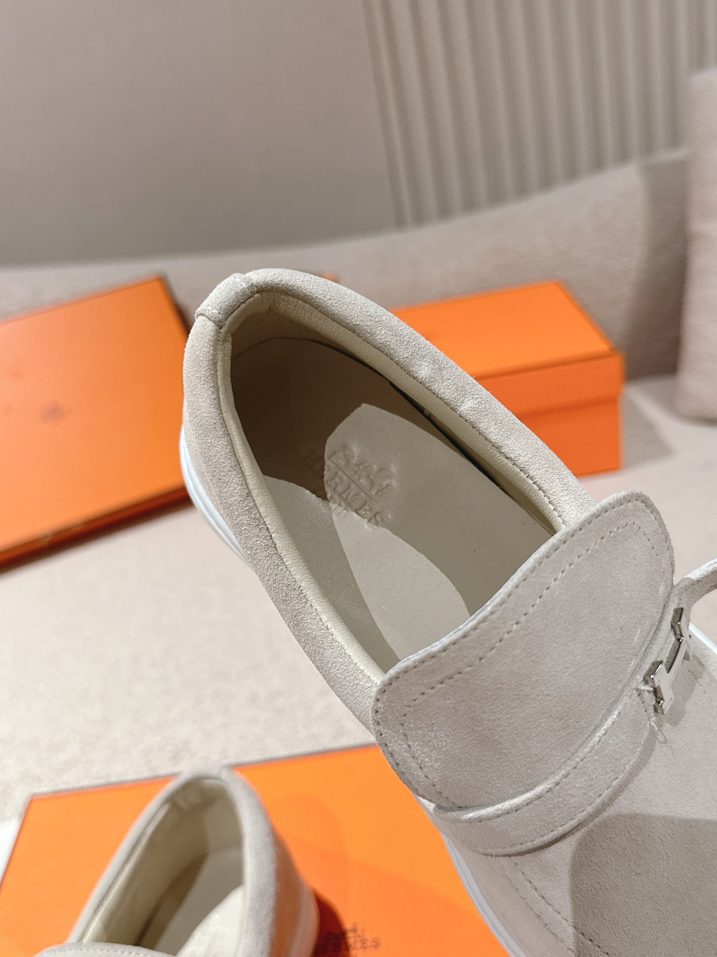 HM 25ss Loafers Light Beige Suede 577156