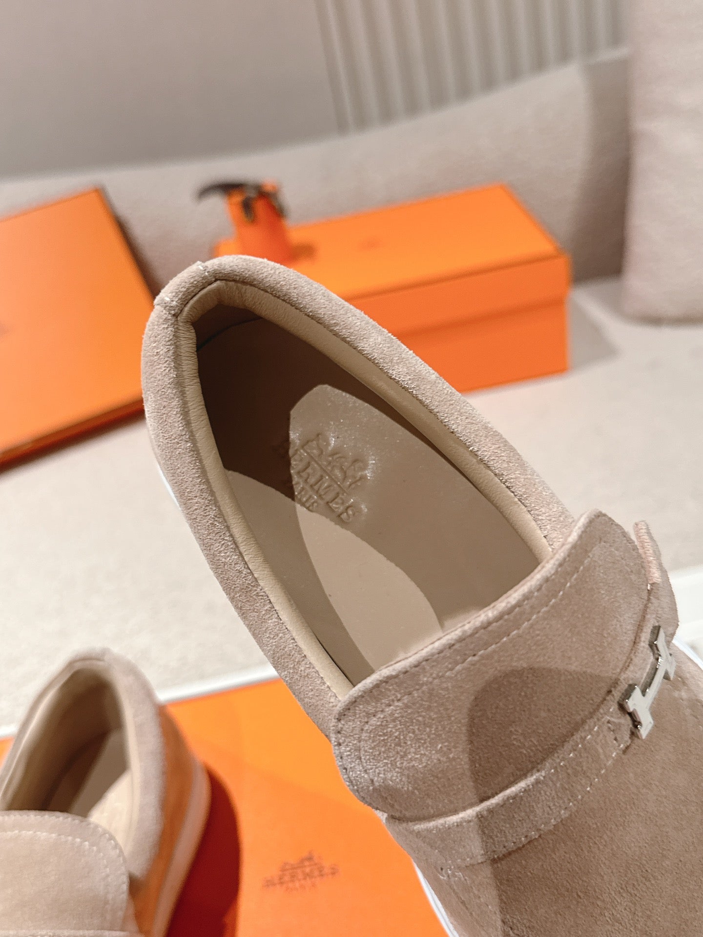 HM 25ss Loafers Beige Suede 577158