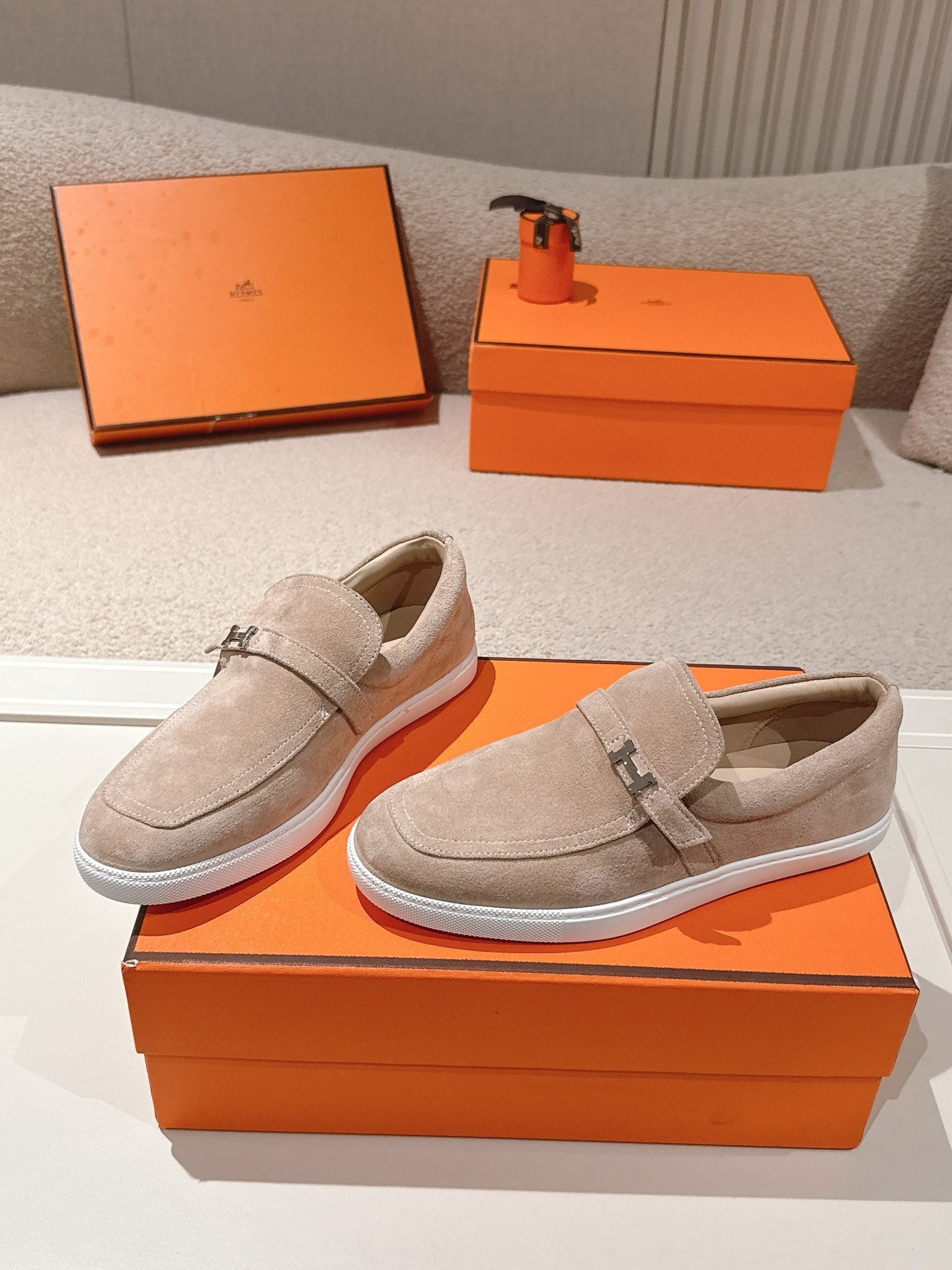 HM 25ss Loafers Beige Suede 577158