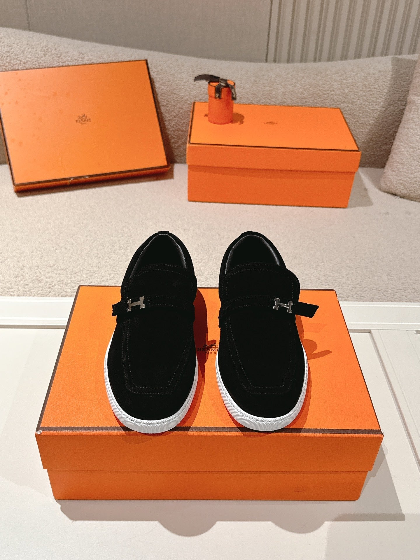 HM 25ss Loafers Black Suede 577160