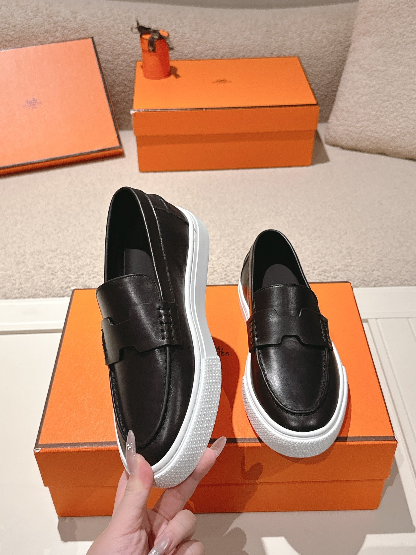 HM 25ss Platform Loafers Black Sheepskin 577172