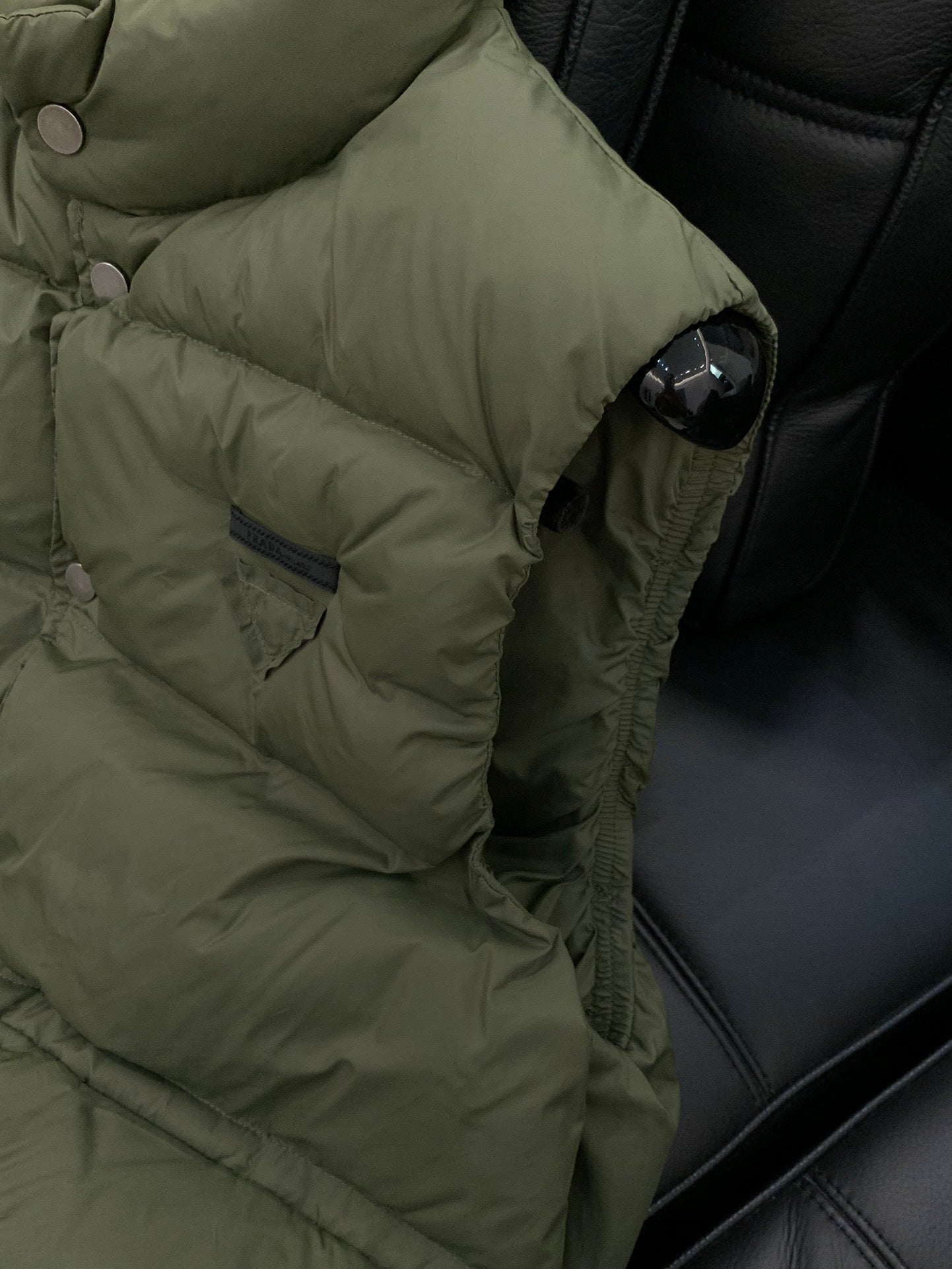 Prada 2025 Prada Re-Nylon Puffer Vest Green Down