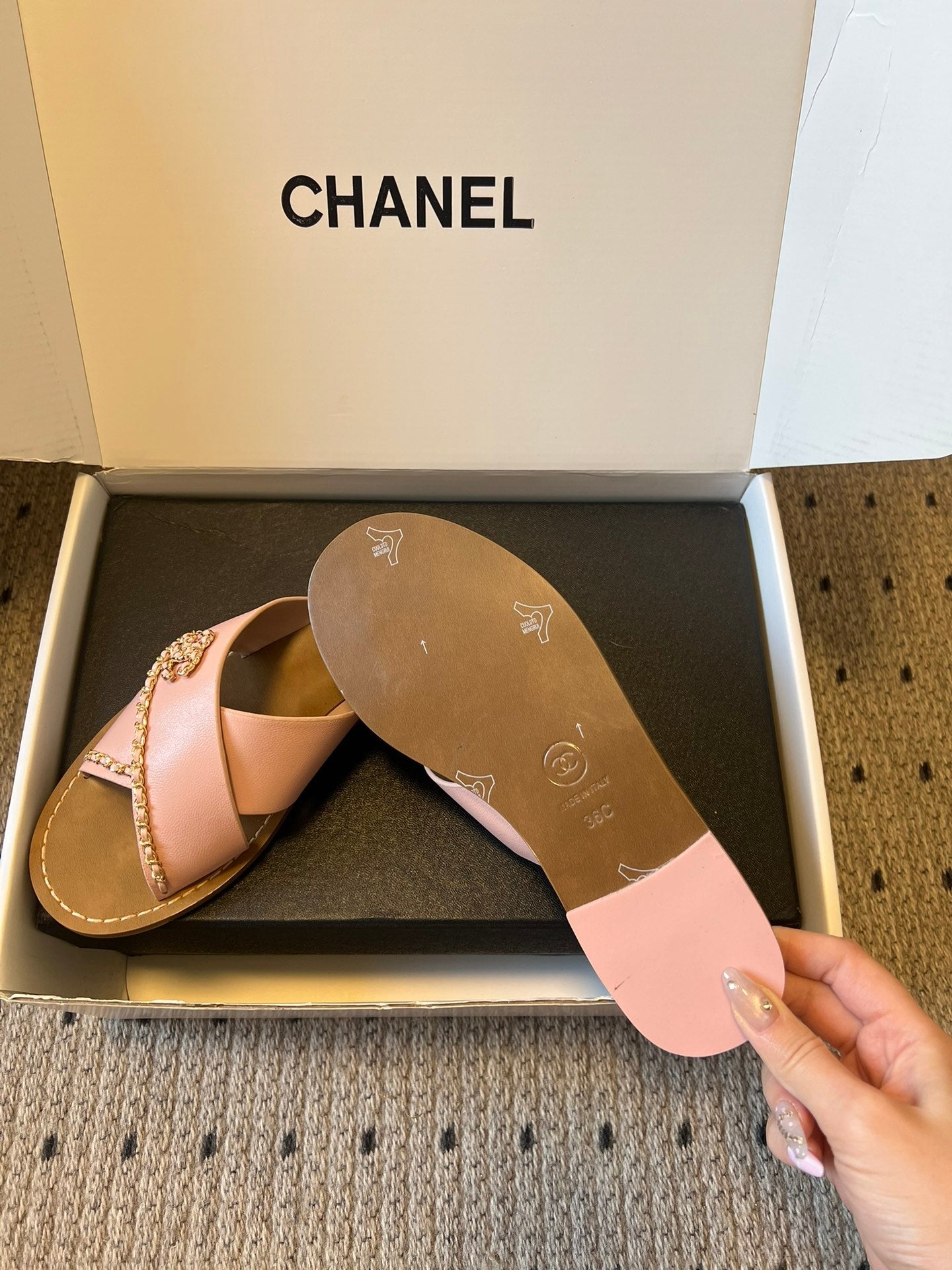 CC 26s Flat Sandals Pink Brown Cowhide 627193