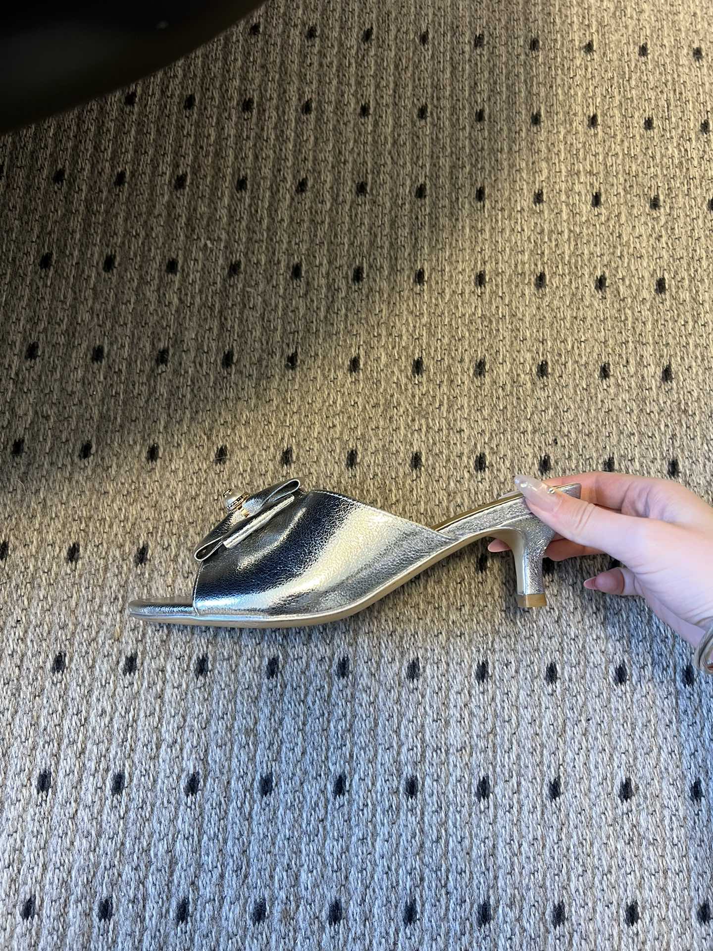 CC 26s High-Heeled Slides 60 Metallic Sliver Cowhide 627183