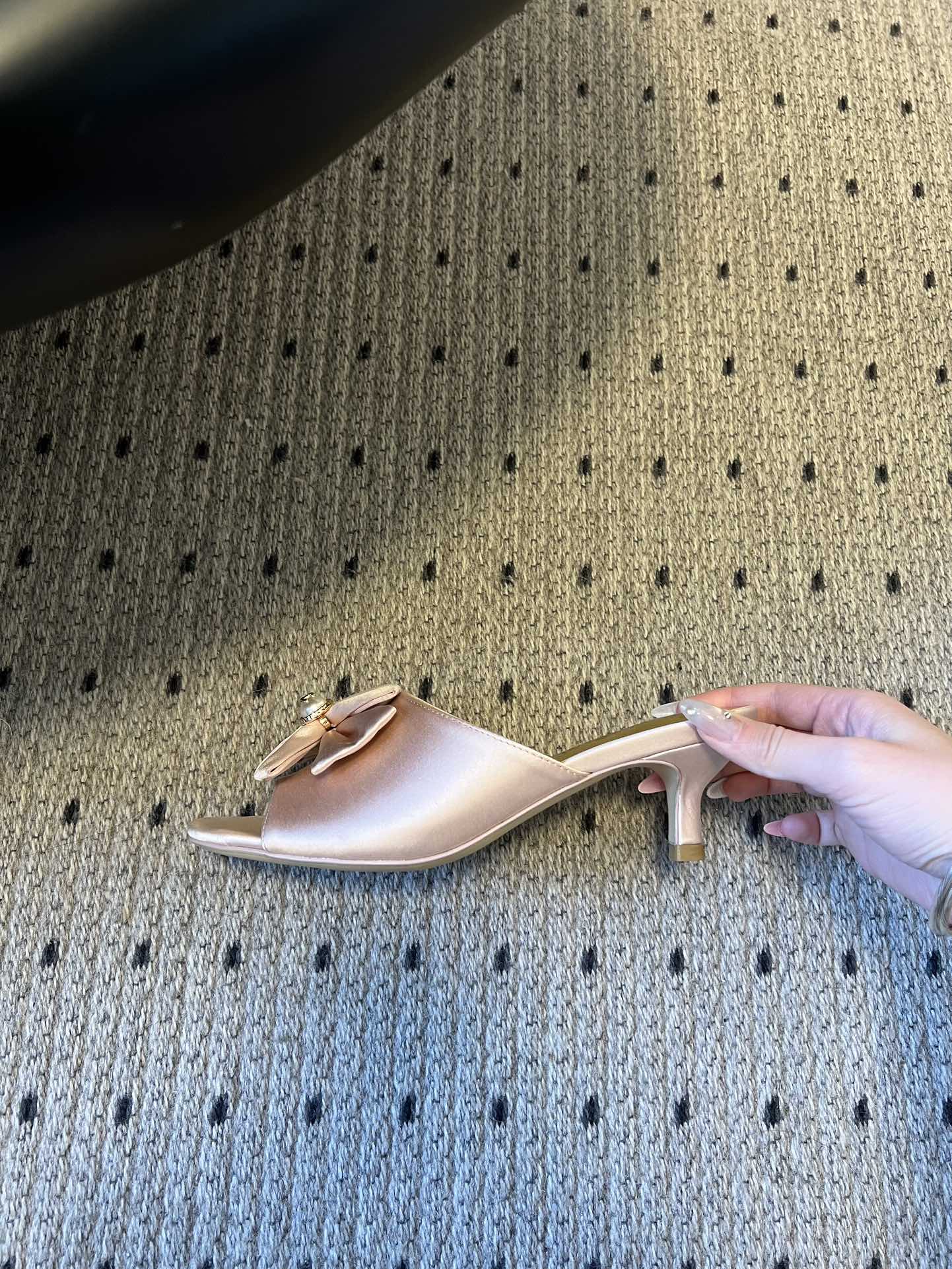 CC 26s High-Heeled Slides 60 Light Pink Satin Cowhide 627185